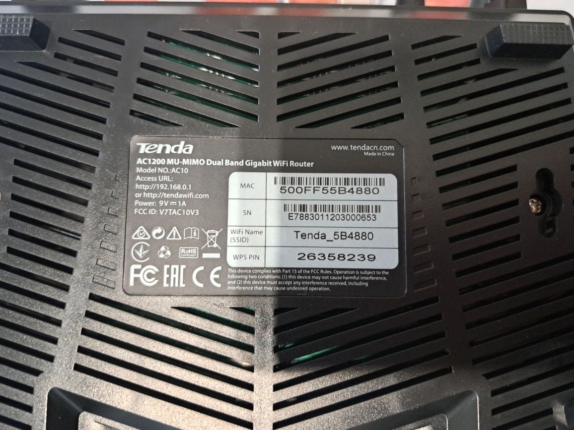 Router WiFi Tenda AC1200