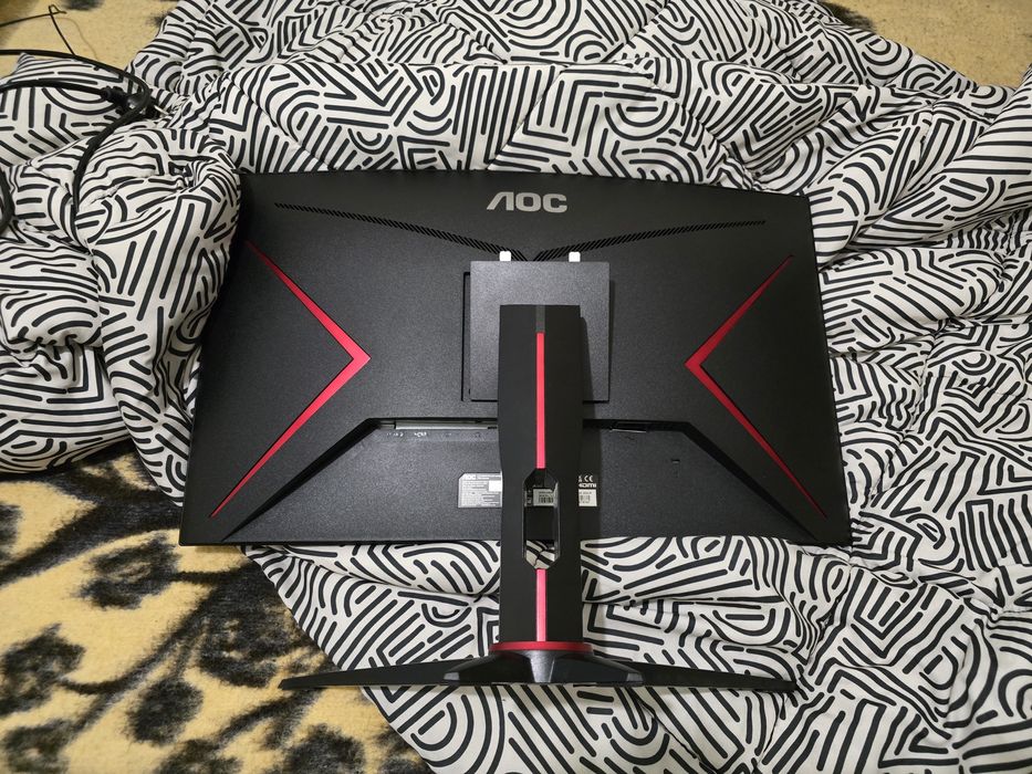 Monitor gamer AOC 27  TELA CURVA