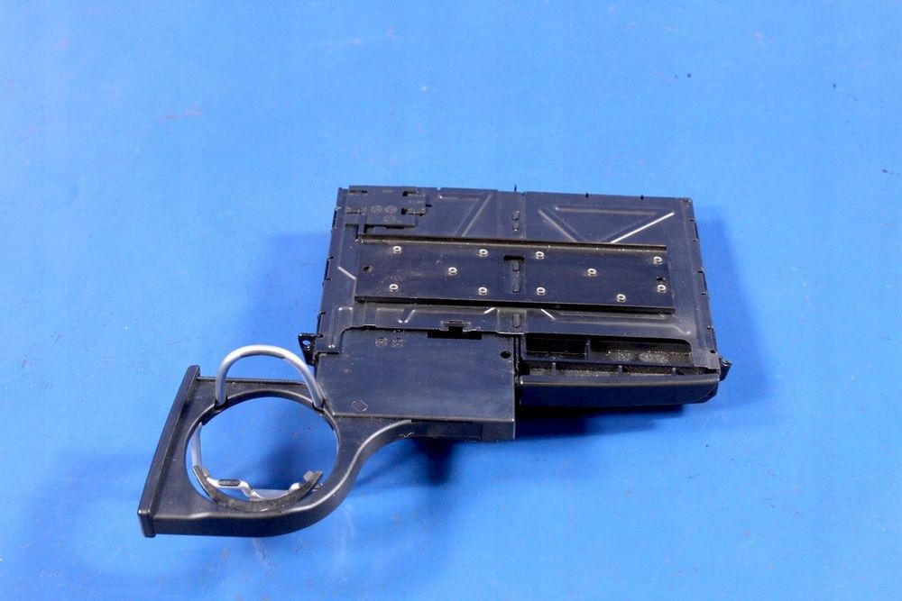 UCHWYT NA KUBEK MERCEDES SL R230 A2306800750