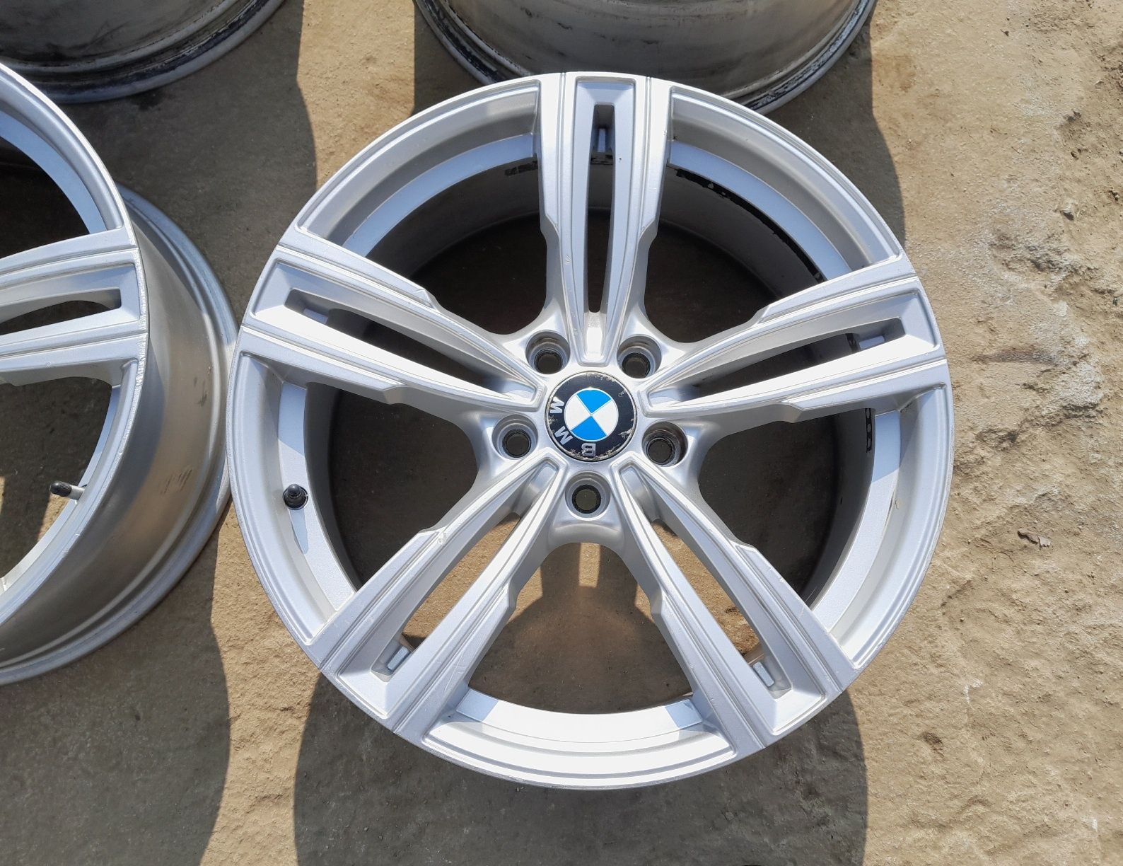 Alufelgi 19 5x120 BMW F10 F11 F12 F30 F31 E90 F01 F06 F07