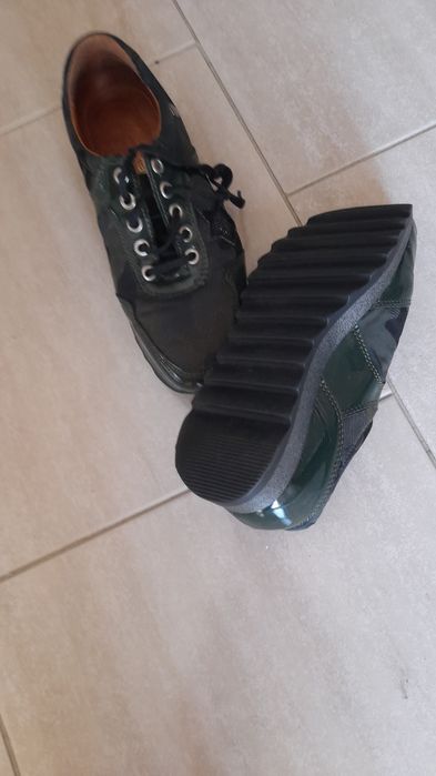 Sapatilhas como novas