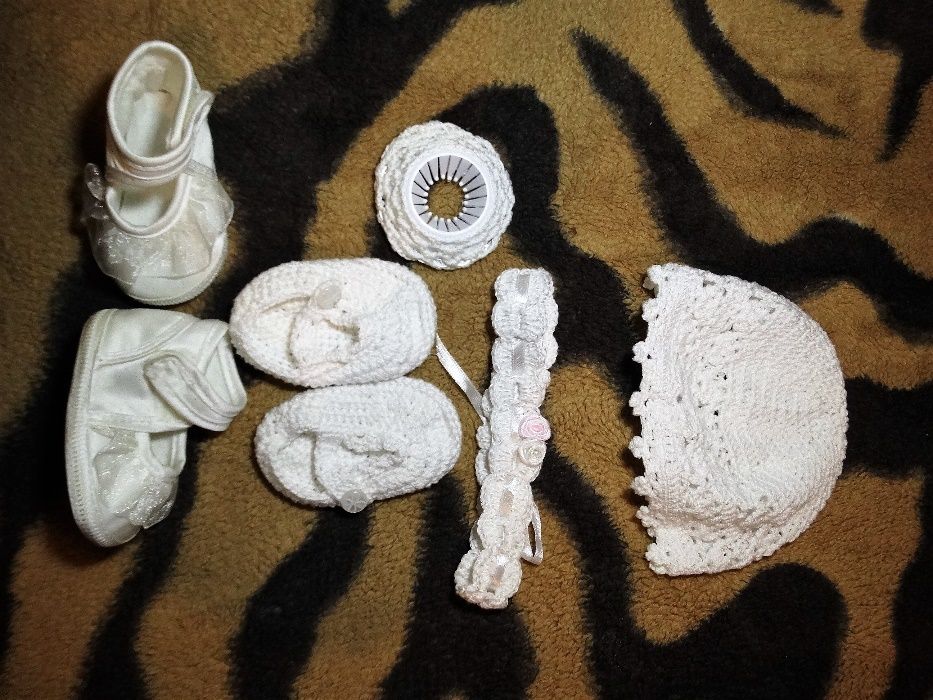 Sprzedam śliczny szydełkowy komplet do chrztu dla dziewczynki