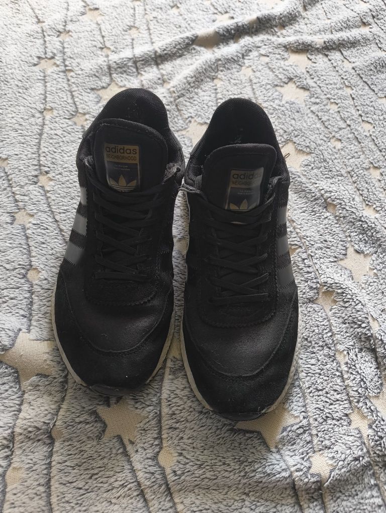 кровітка adidas iniki
