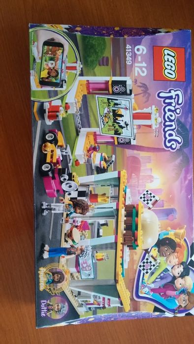 Lego Friends 41349 Wyścigowa restauracja