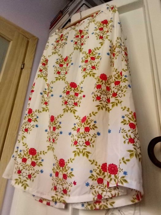 NOWA spódnica Tu letnia w kwiaty folklor szmizjerka rozpinana 40 L