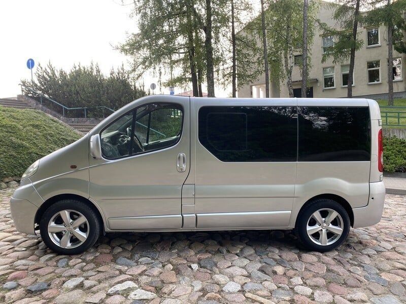 Продам Opel Vivaro