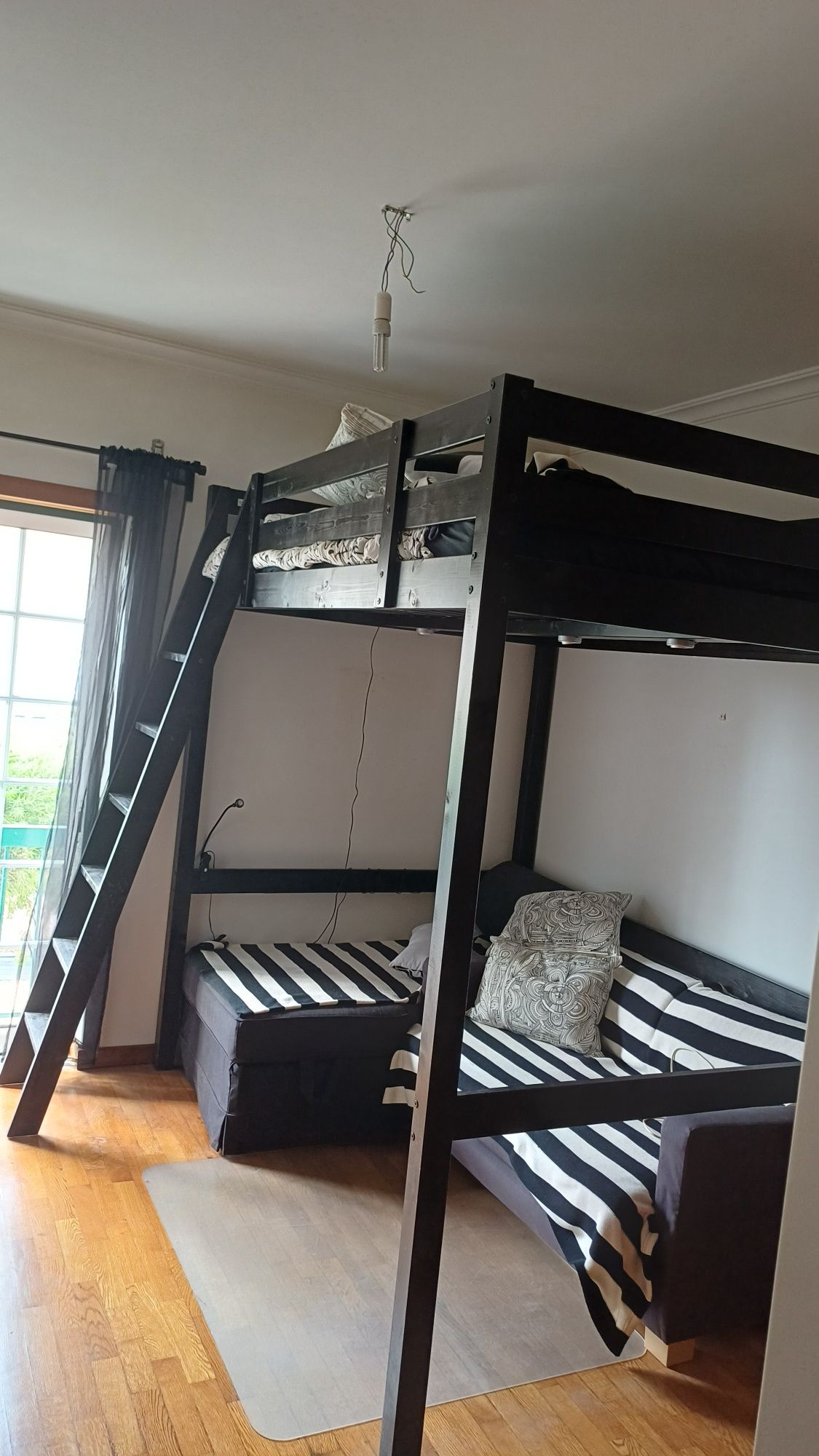 Cama Alta (Ikea - STORÅ)