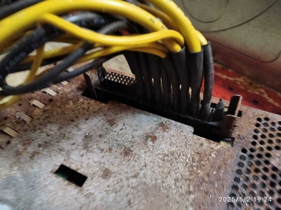 Серверный блок питания Emerson 1975 W Ржавый корпус.