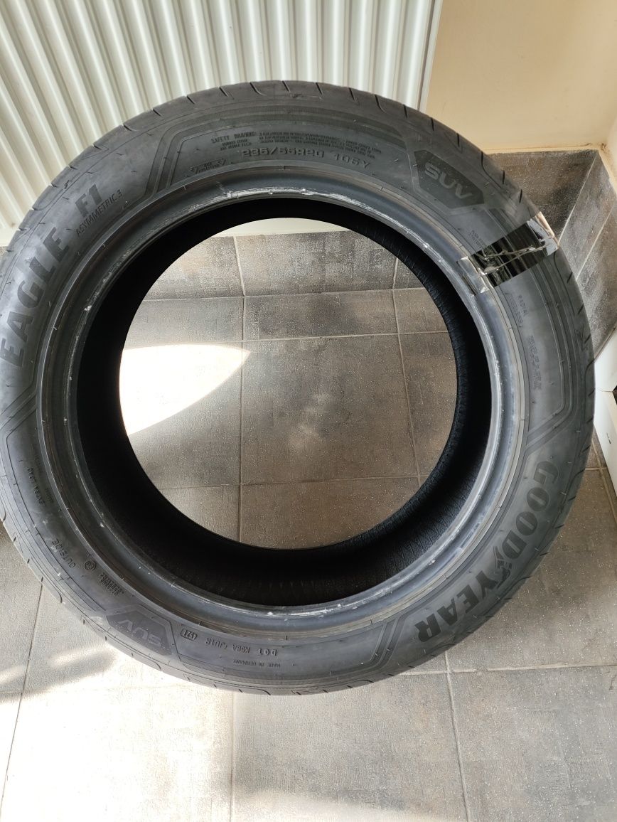 good year eagle f1 235/55 r20 б/в 2 шт