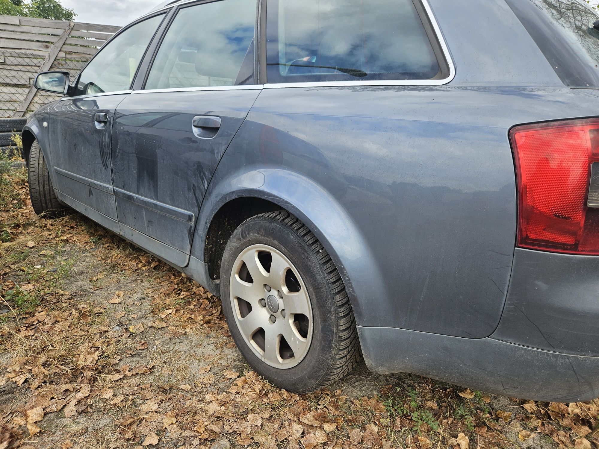 Audi a4 b6 LX7Z zderzak maska blotnik klapa lampa pas 1.9 drzwi