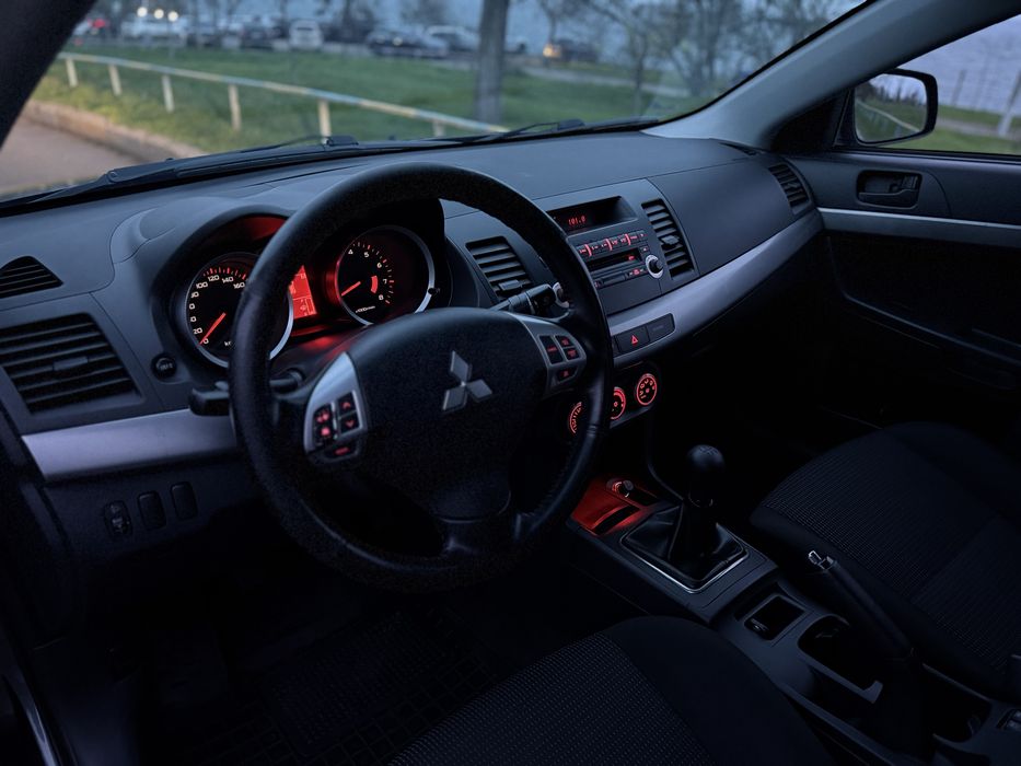 Продам Mitsubishi Lancer X