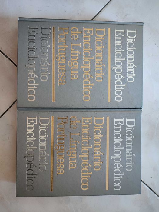 Dicionários Enciclopédicos da Língua Portuguesa