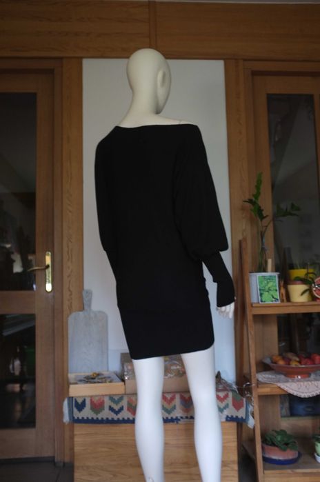 czarna wełniana sukienka sweter tunika wełna merino kaszmir motyl