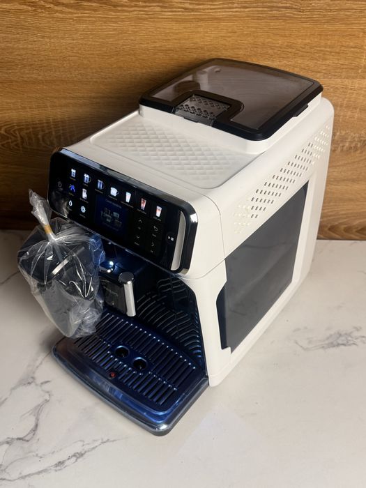 Кавомашина Philips 5500 series LatteGo з Гарантією !!!