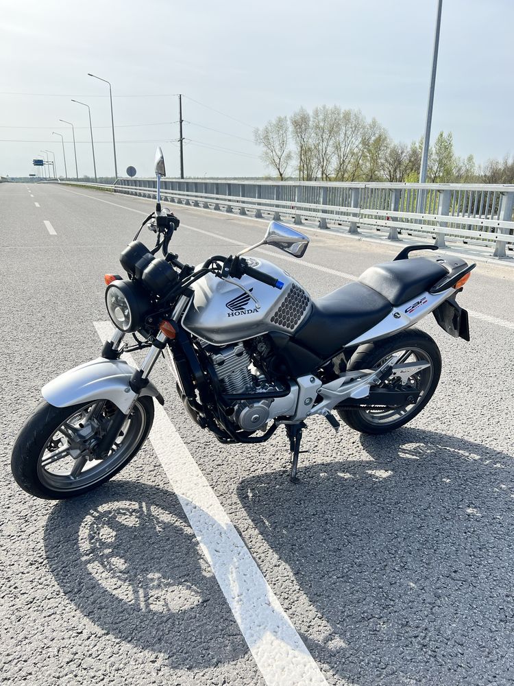 Мотоцикл HONDA CBF500A