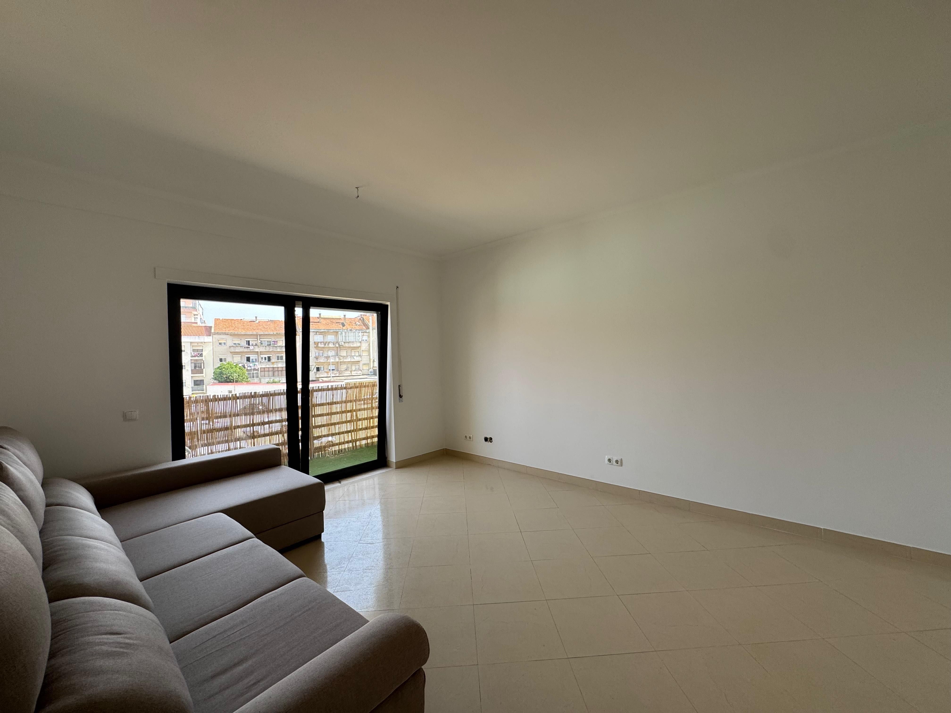 Arrendamento de apartamento t2 em amora
