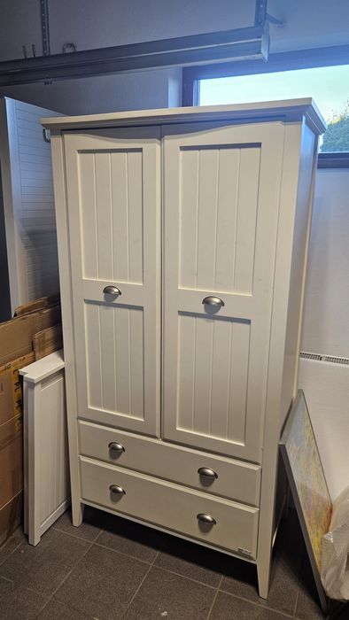 Komplet mebli drewnianych