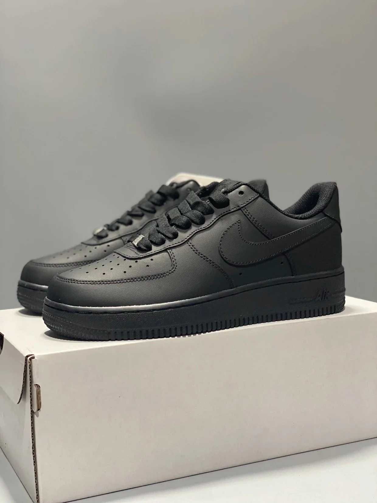 Nike Air Force 1 '07 Black EU 38