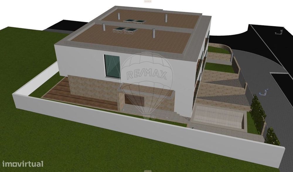 Moradia T3, com 3 frentes,  à venda na Madelena, Vila Nova de Gaia
