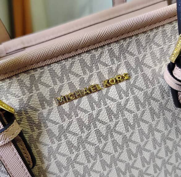 Продаю сумку MK