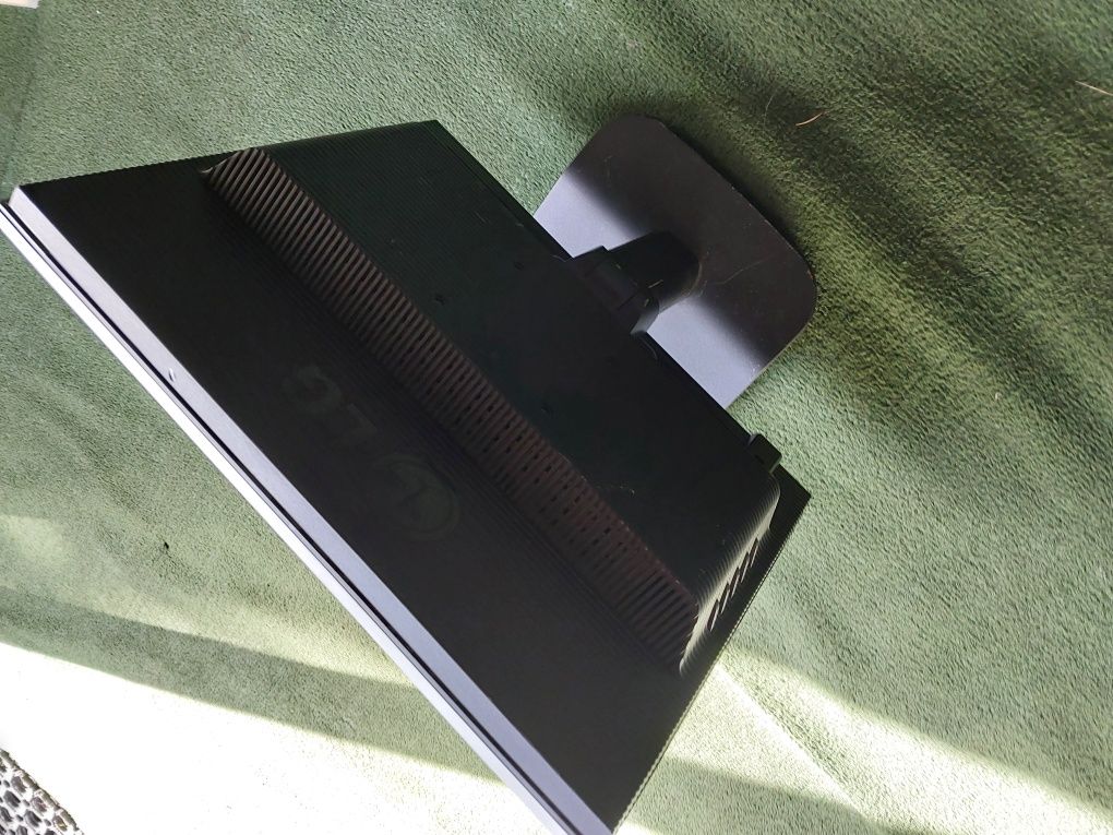 Sprzedam monitor