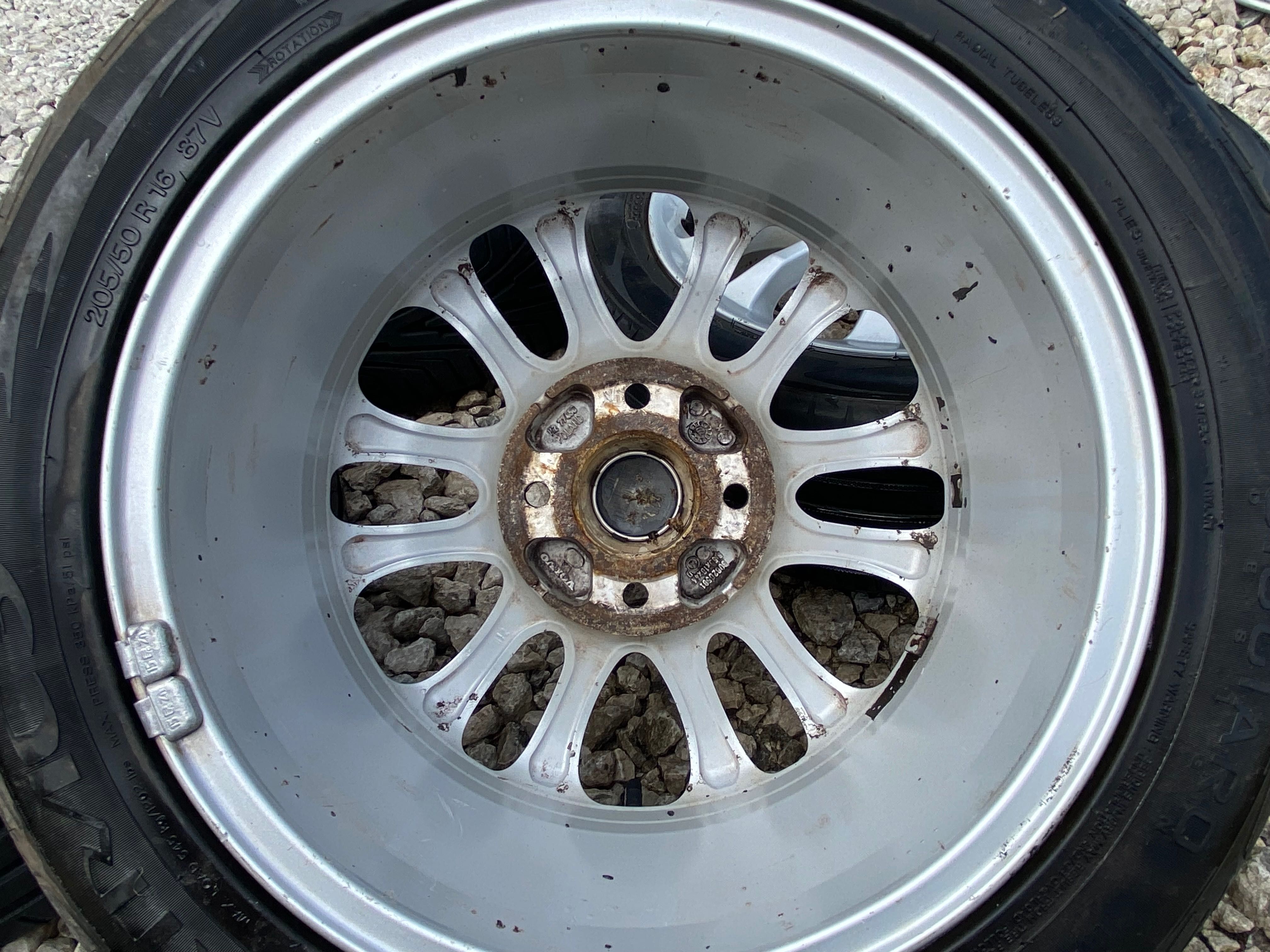 Alufelgi Volvo 16-4x114,3 z oponami letnimi