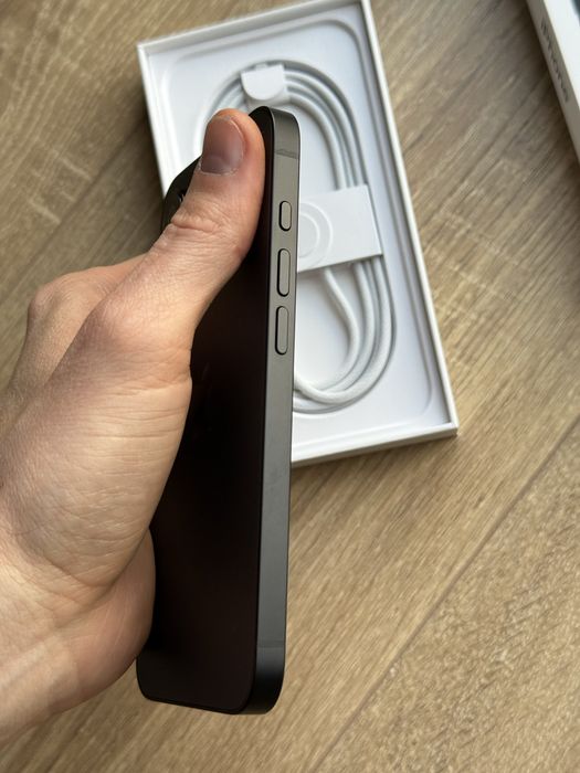 Новий Apple iPhone 16e 128 Black Neverlock