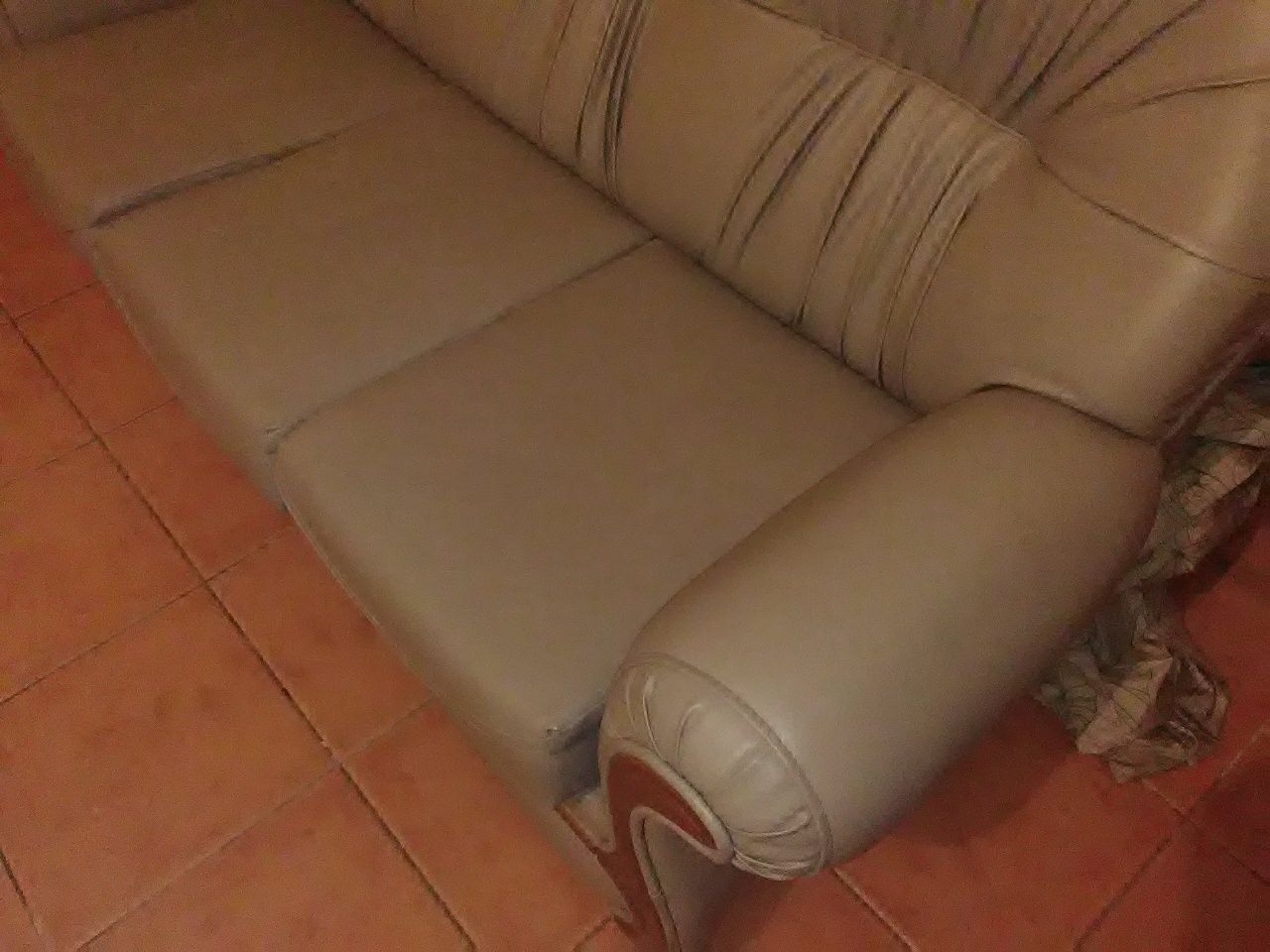 Conjunto de 3 sofás e mesa de sala de estar