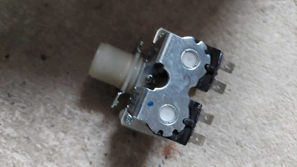 Elektrozawór podwójny LG 5221EN1005B