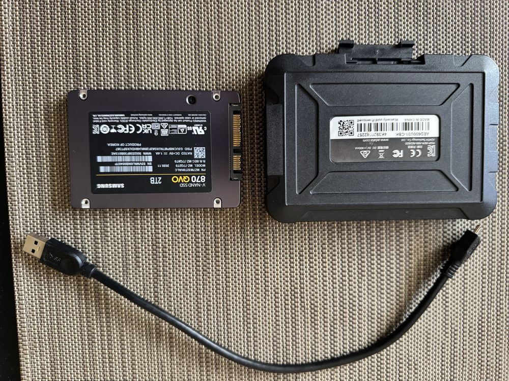Накопичувач SSD 2.5" 2TB 870 QVO Samsung (MZ-77Q2T0BW)