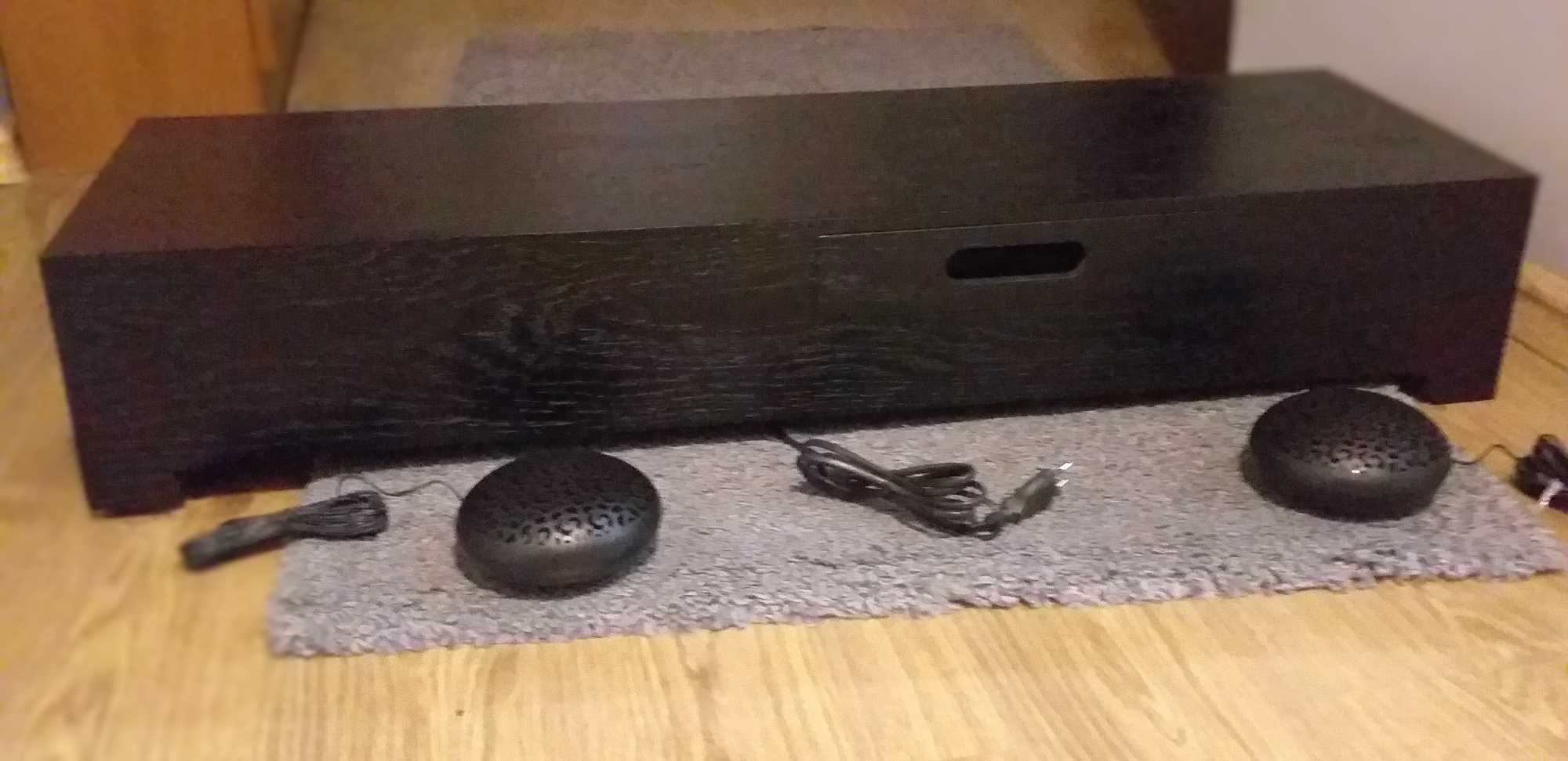 Szafka pod telewizor z 4 głośnikami, z przyłączami
