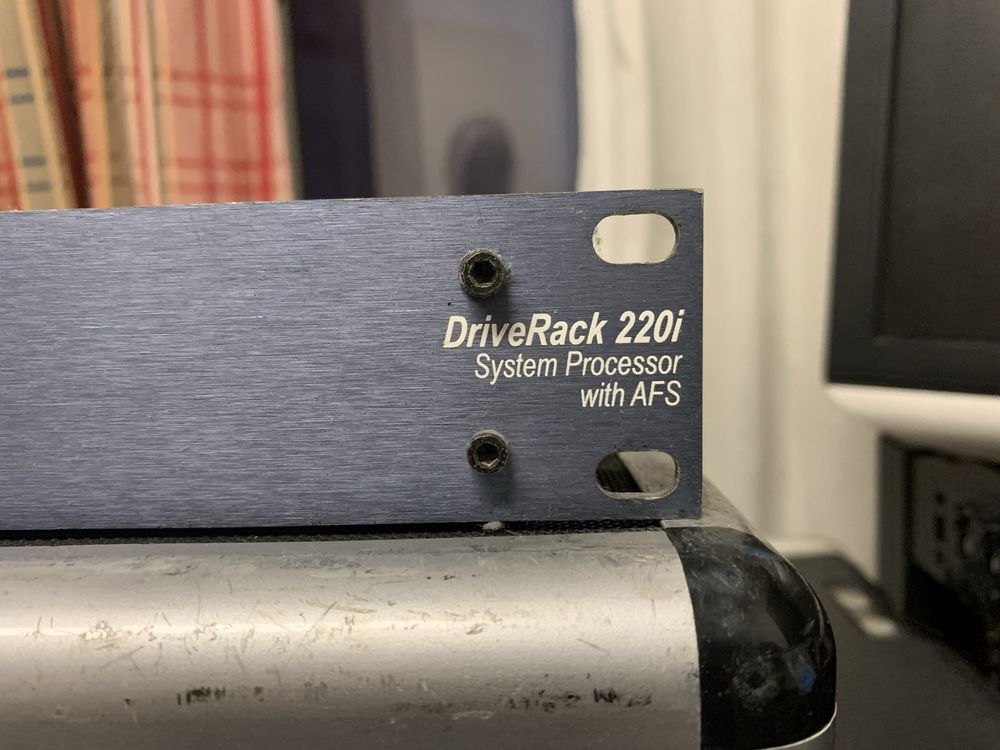 Processador 2 IN 2 OUT Driverack 220i