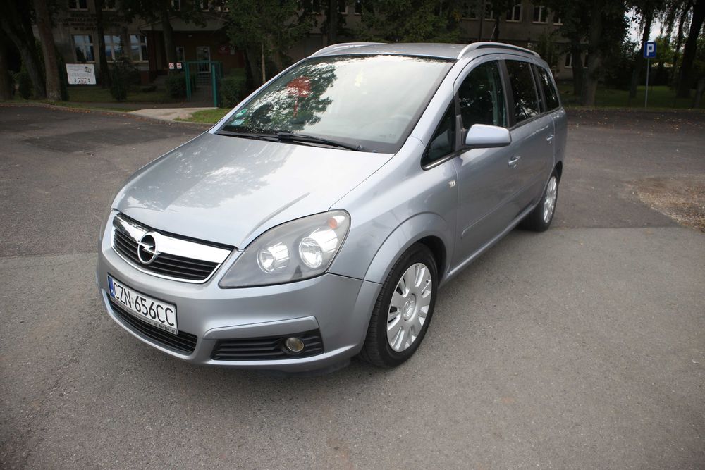 Opel Zafira Benzyna Zadbana Zarejestrowana 7 Osób