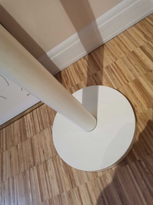 Biały matowy wieszak Cactus Kare Design