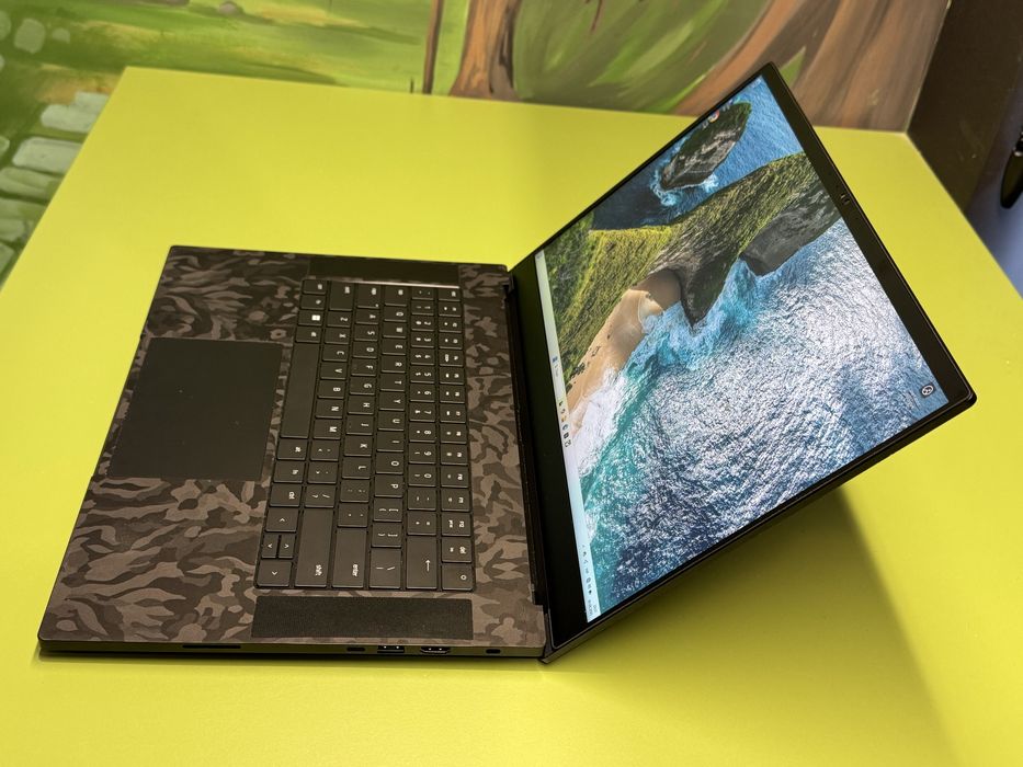 Ноутбук Razer Blade 15 (i7-13800H, RTX 4070, 1tb, 16gb DDR5, 2k 240hz)