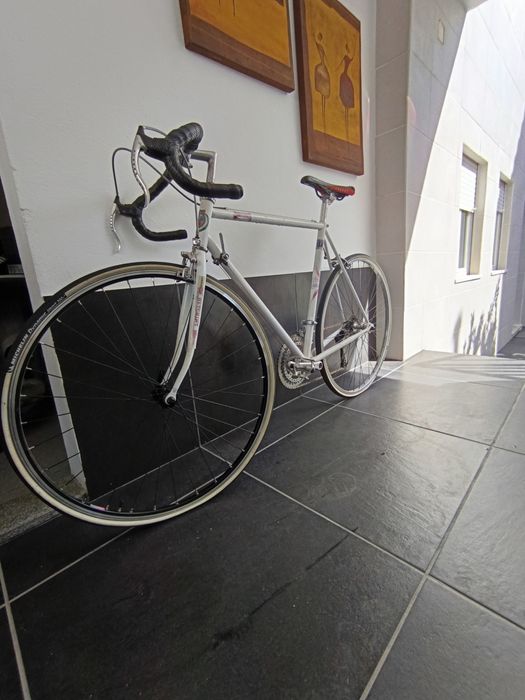 Bicicleta de Estrada Antiga –  Excelente Estado