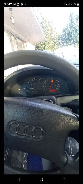 AUDI A4 1.6 benzyna 1995r