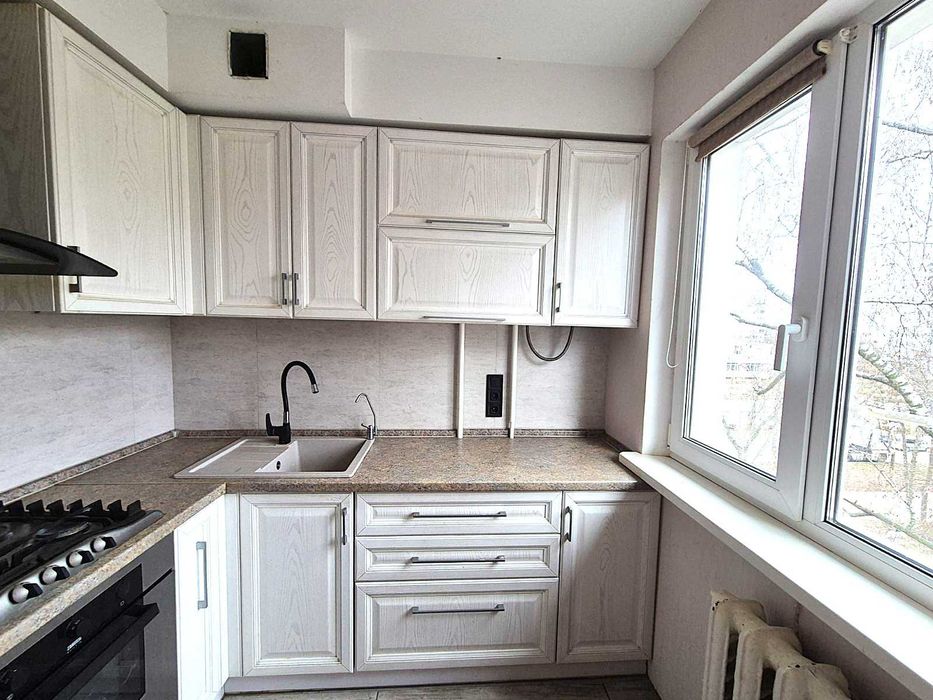 2-кімнатна квартира з гарним ремонтом. Левка Лук’яненка. Є-відновлення