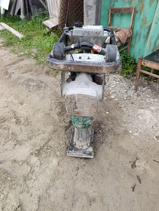 Продам вібронога wacker