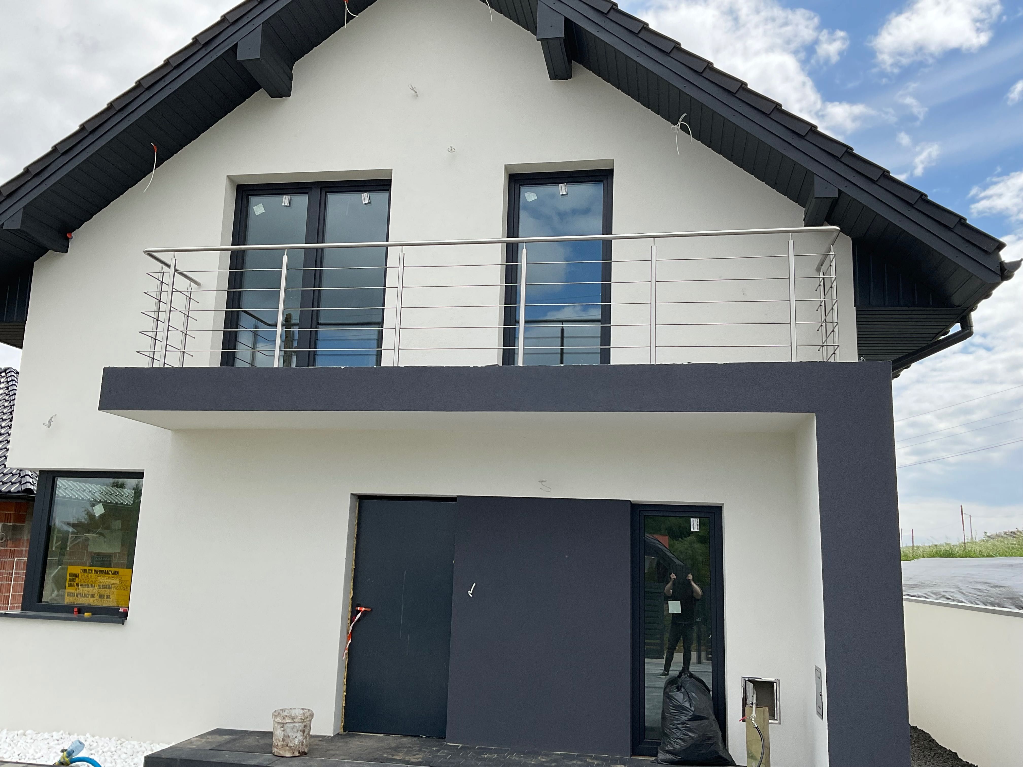 Balustrady zabezpieczenia okienne nierdzewne