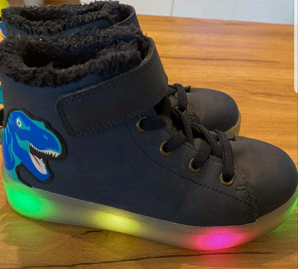 Buty ocieplane zima  H&M świecące Led migoczące  24
Dinozaury