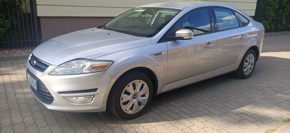 Ford Mondeo salon Polska 2013