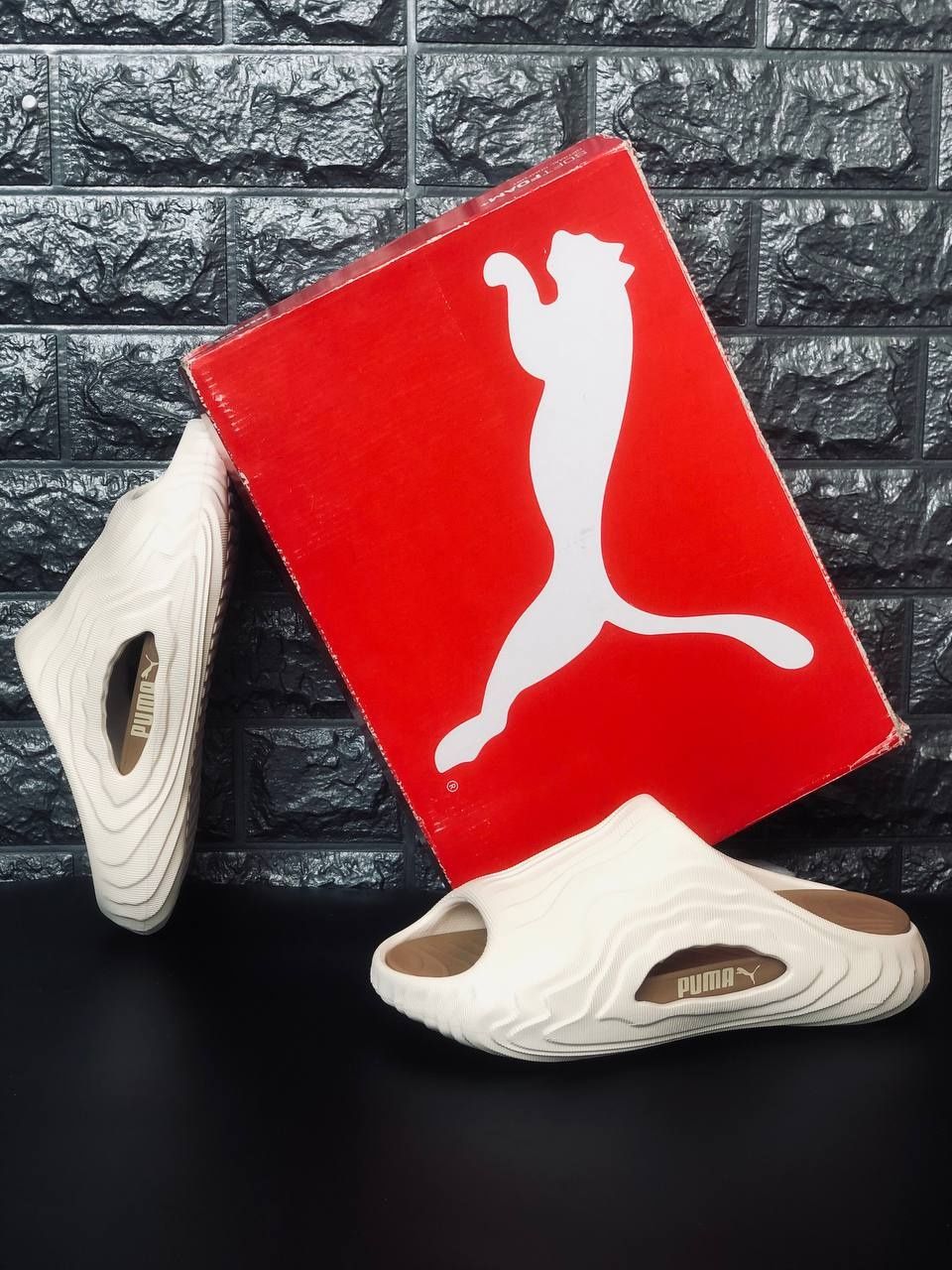 Мужские пляжные шлепанцы пума бежевые шлепки puma