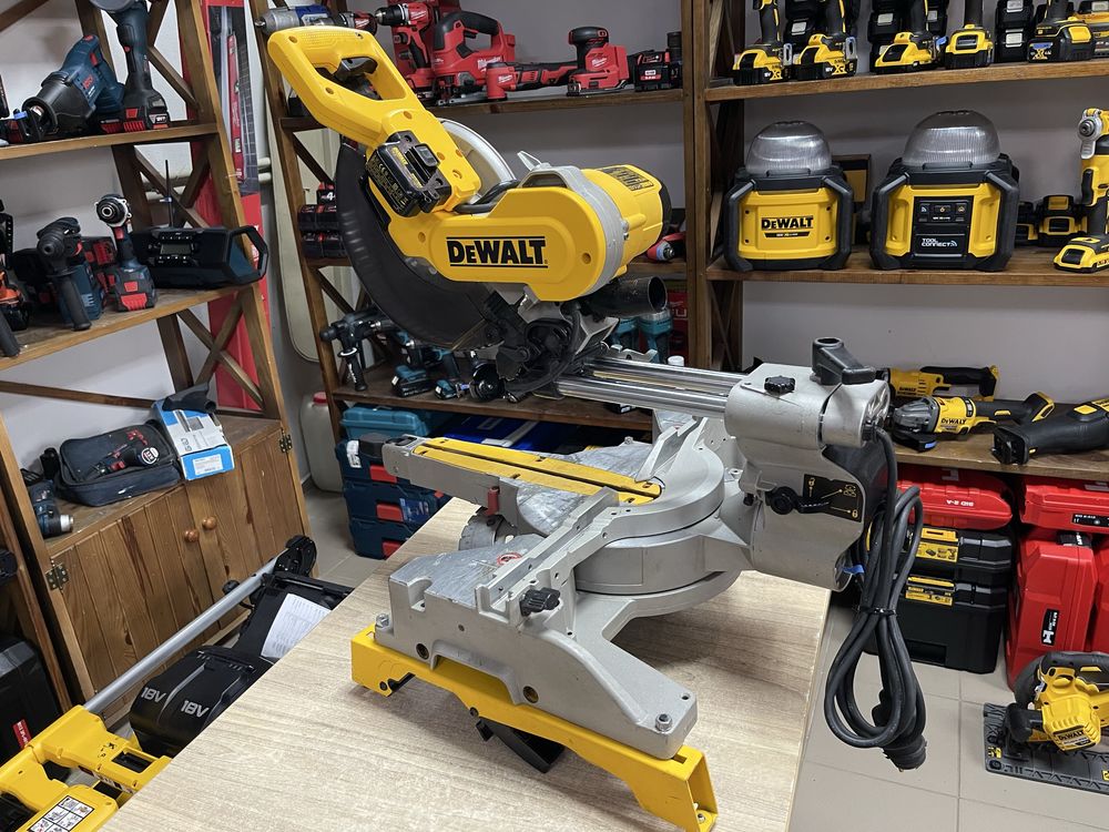 Dewalt DW718XPS / дискова пила з протяжкою Девольт 1675W 305mm