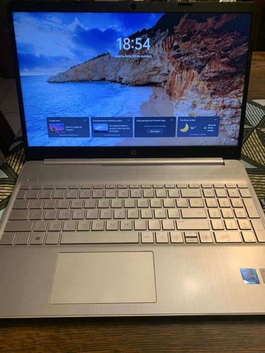 HP Laptop 15s-fq2xxx