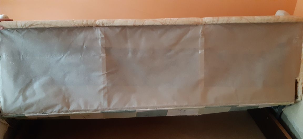 Wersalka sofa rozkładana z pojemnikiem na pościel