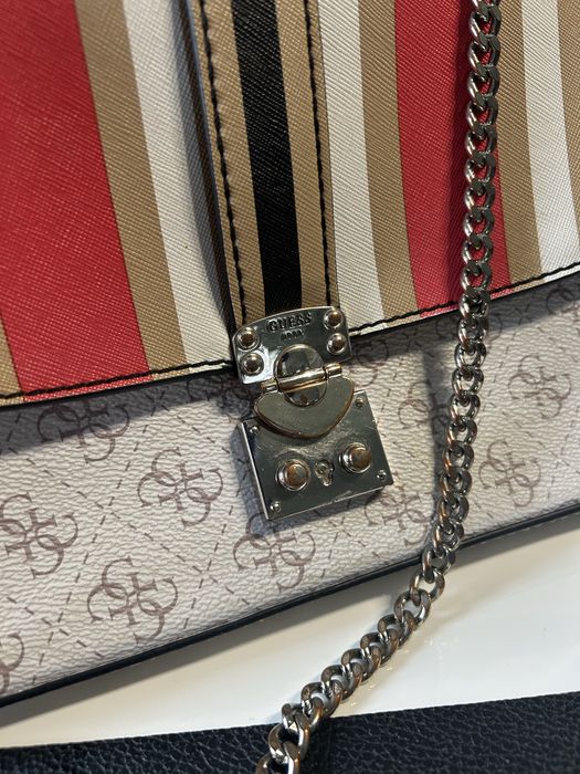 Torebka GUESS beżowa listonoszka, paski