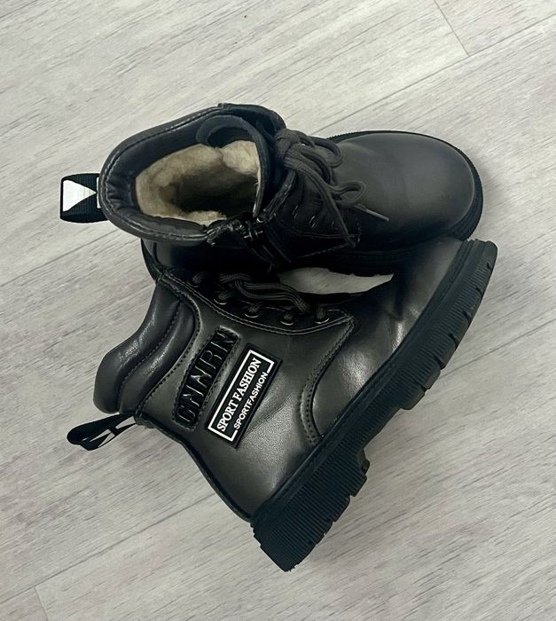 Продам черевики 27р