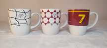 3 canecas de porcelana, colecção "2002 - Um Mundial à maneira" da Delt