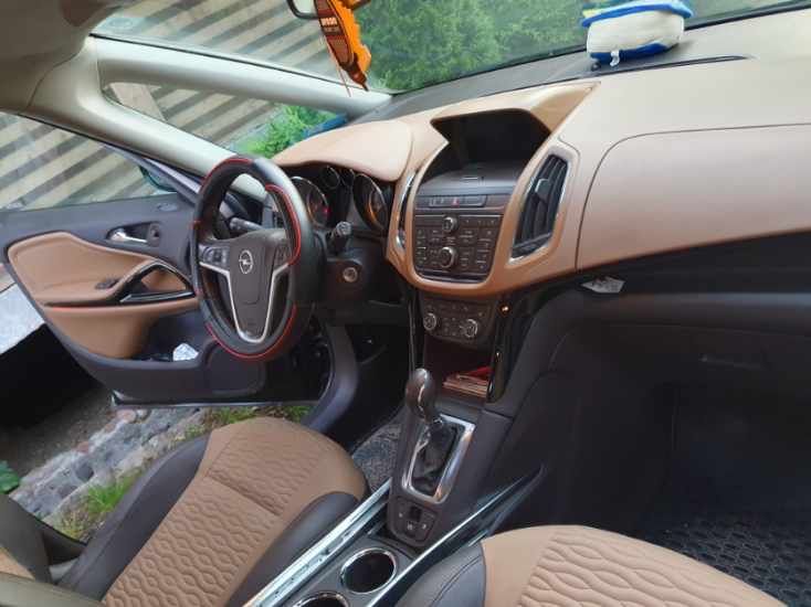 Opel Zafira C Tourer 7 Osobowy (bogata wersja)